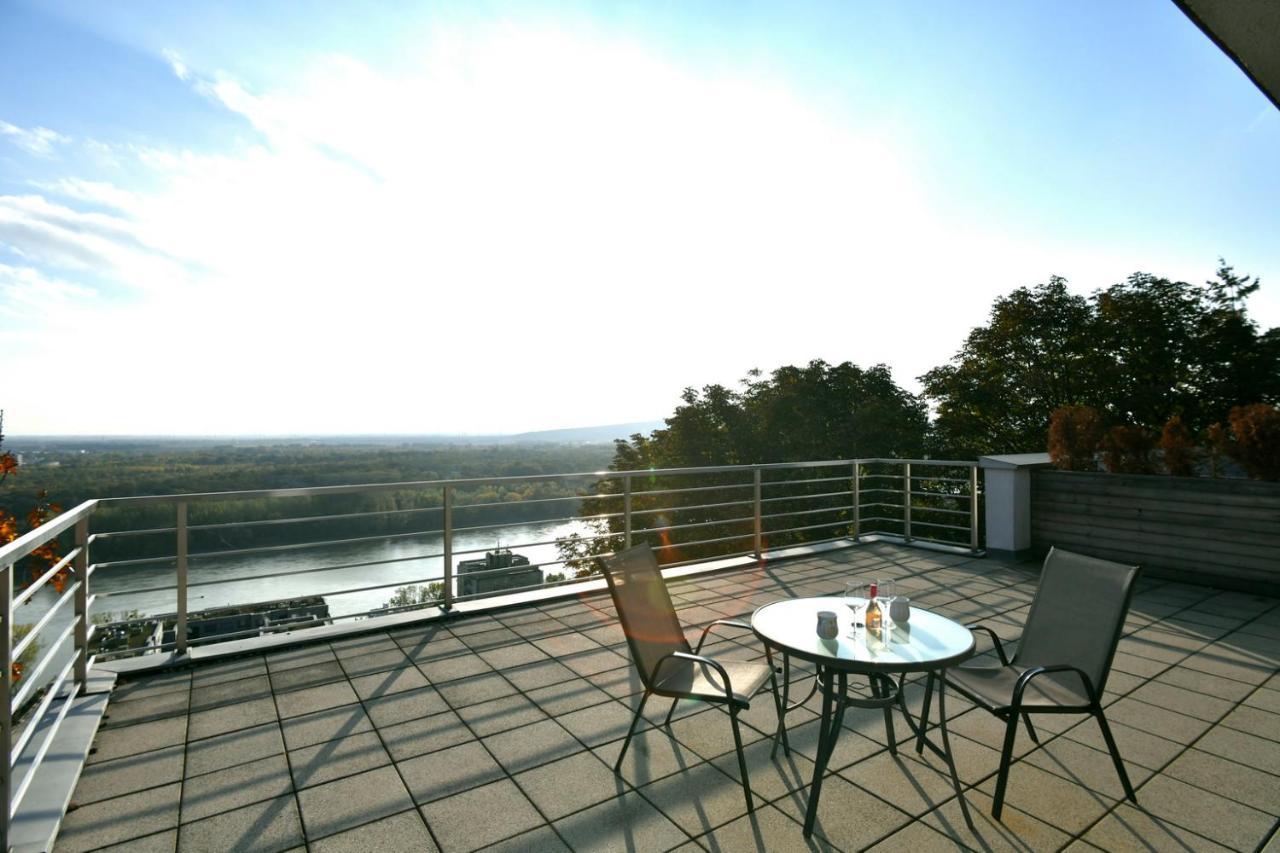 River View Apartments Hotel Братислава Екстериор снимка
