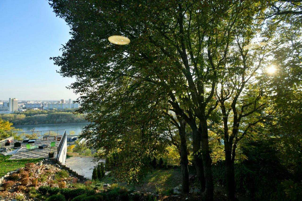 River View Apartments Hotel Братислава Екстериор снимка