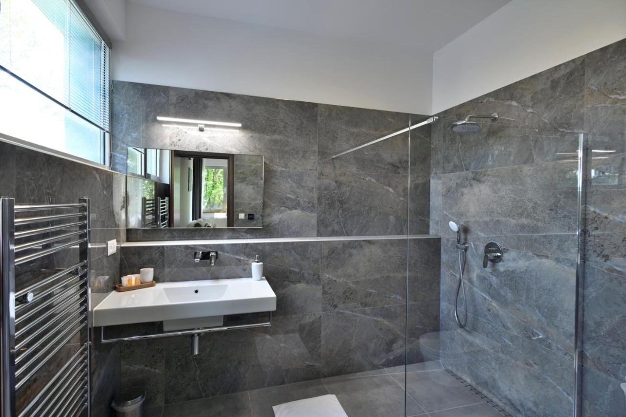 River View Apartments Hotel Братислава Екстериор снимка