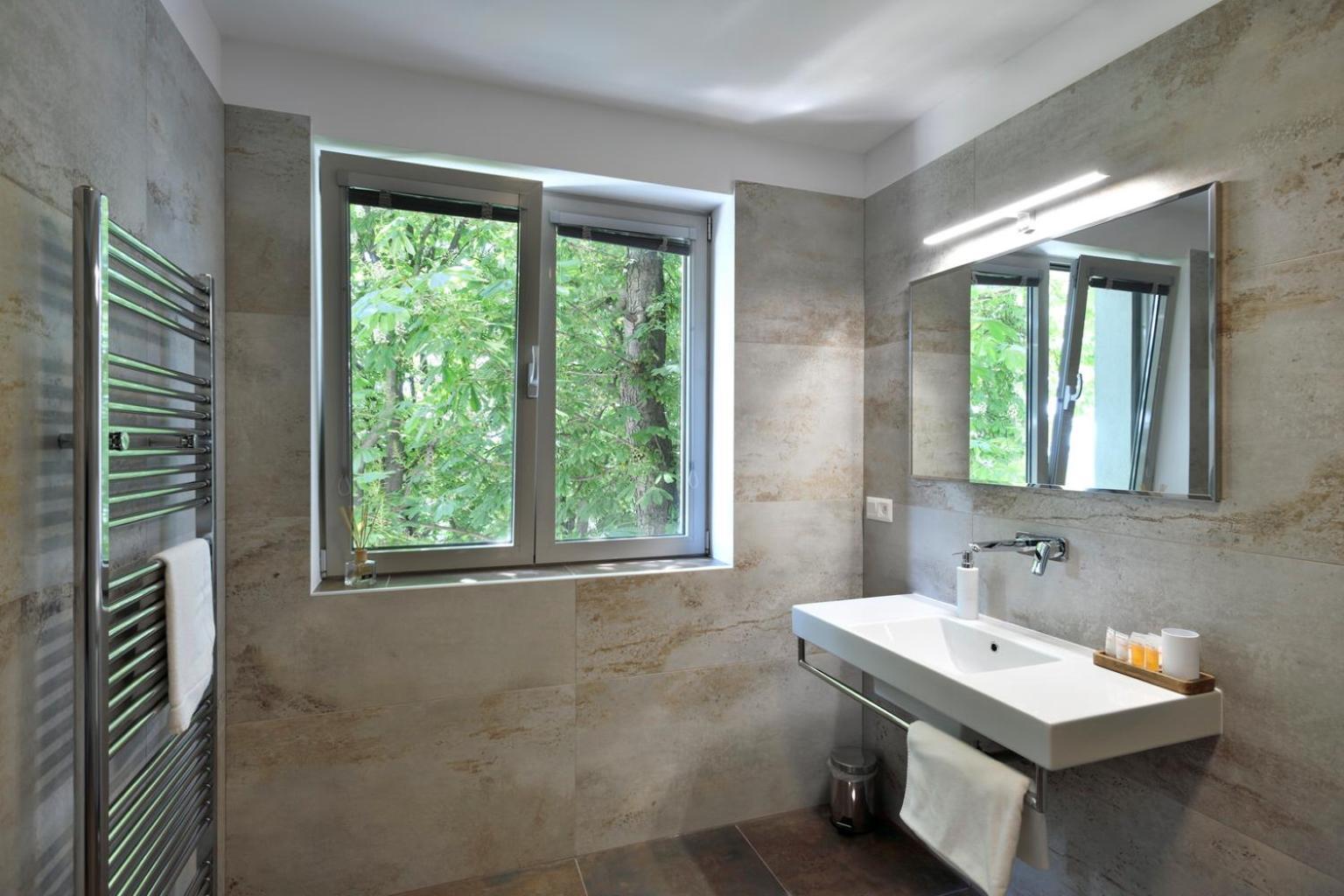 River View Apartments Hotel Братислава Екстериор снимка