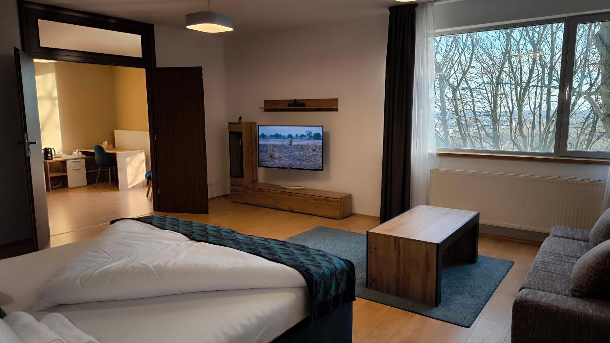River View Apartments Hotel Братислава Екстериор снимка