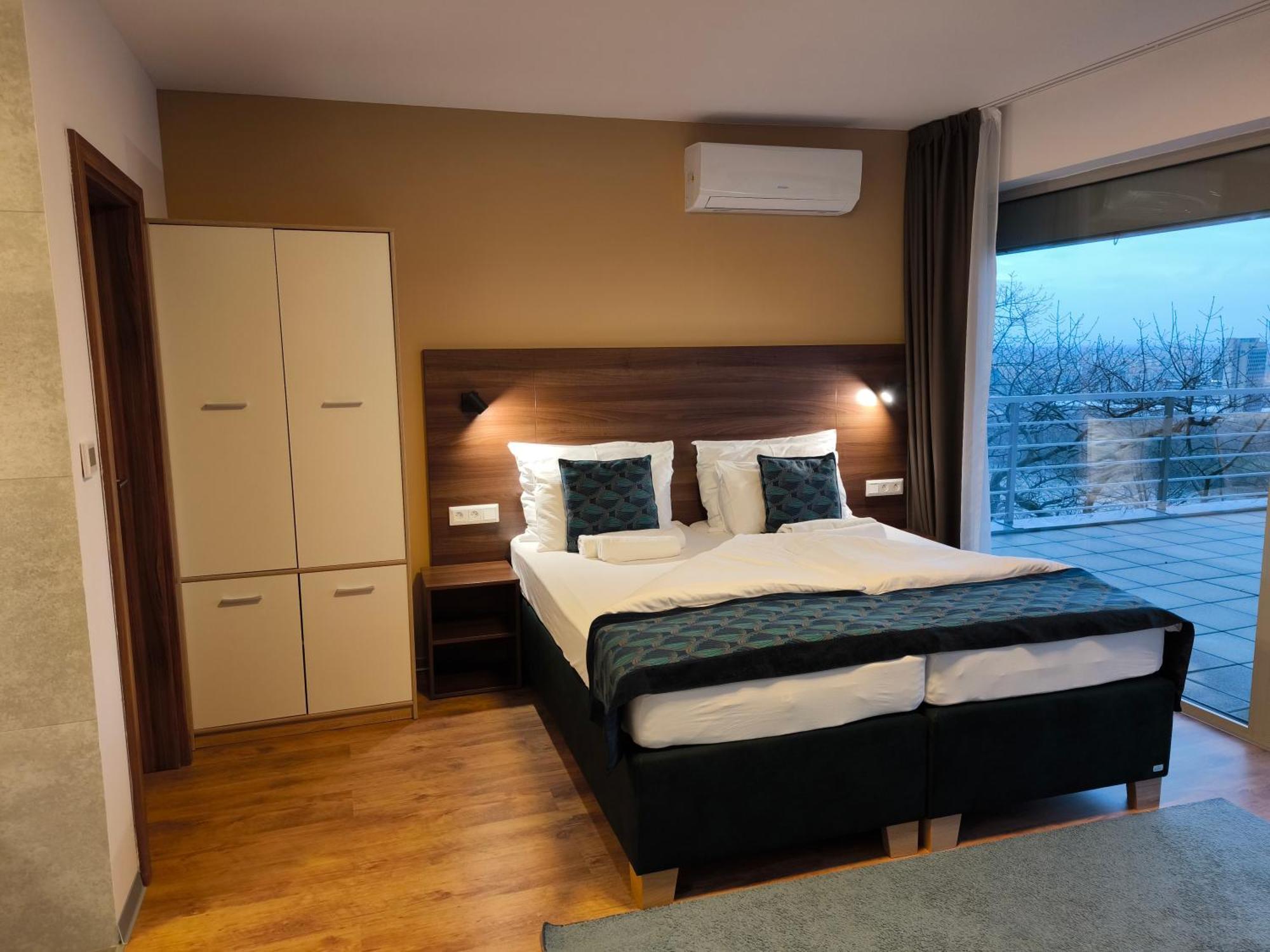 River View Apartments Hotel Братислава Екстериор снимка