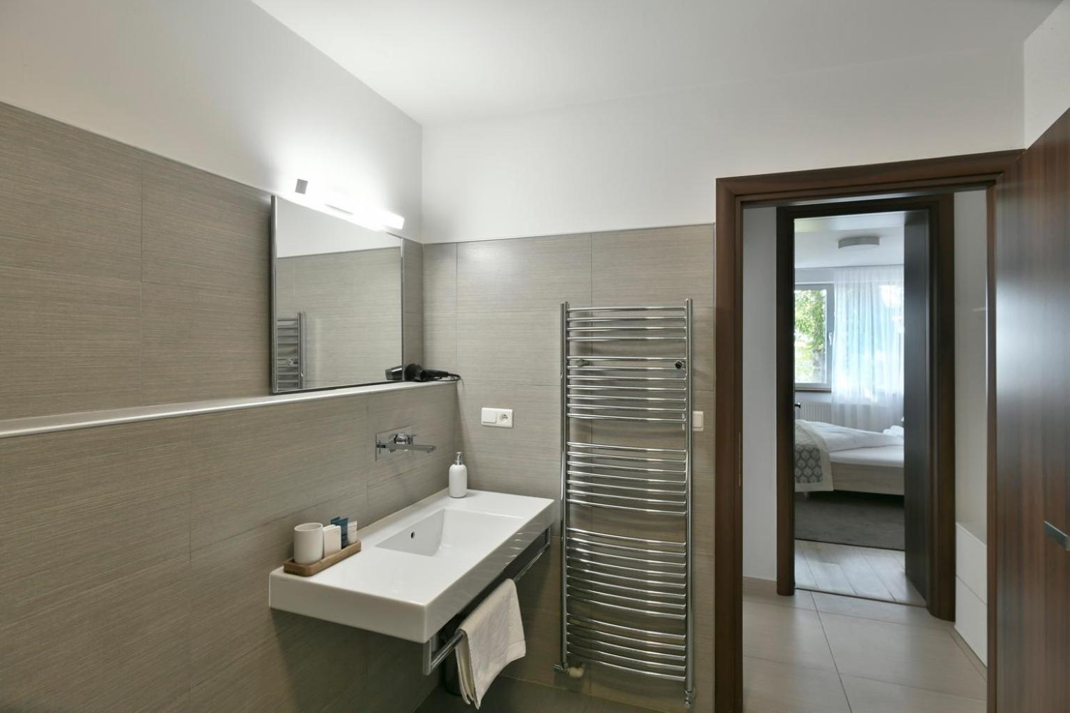 River View Apartments Hotel Братислава Стая снимка