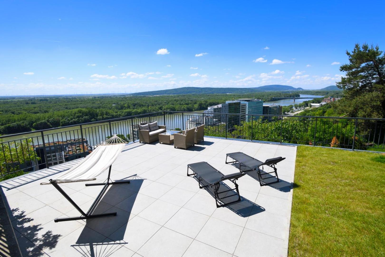 River View Apartments Hotel Братислава Екстериор снимка