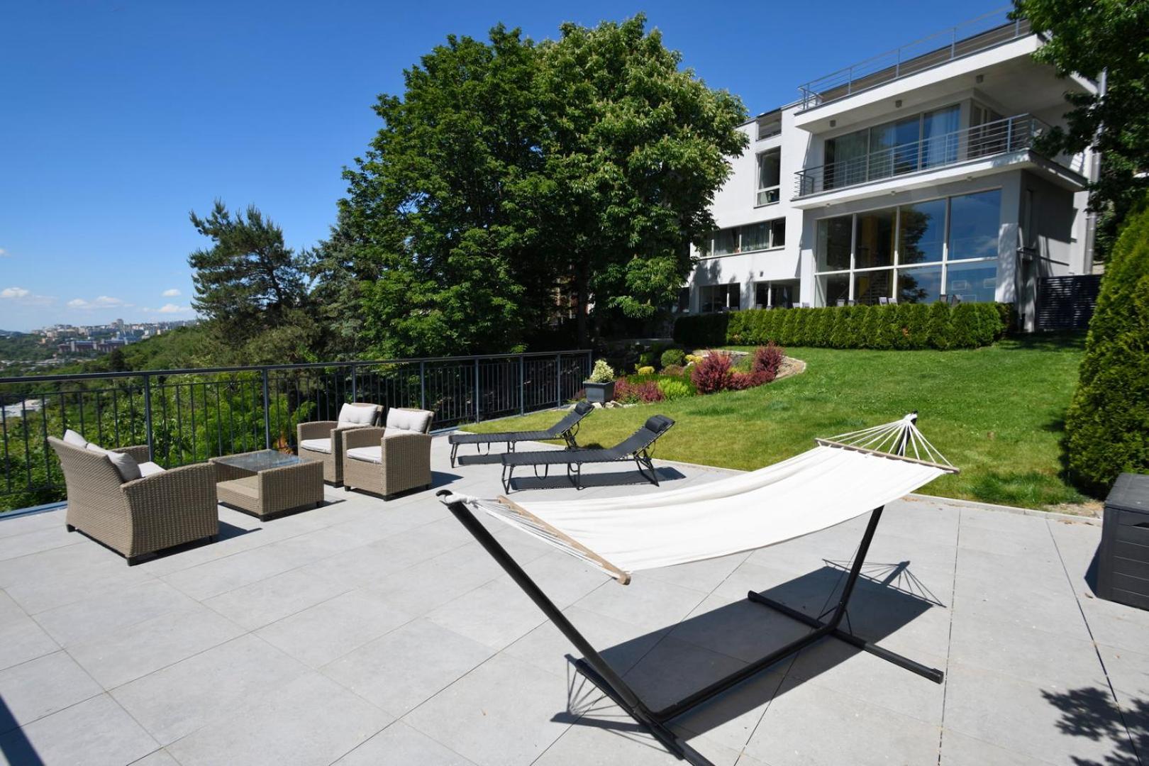 River View Apartments Hotel Братислава Екстериор снимка