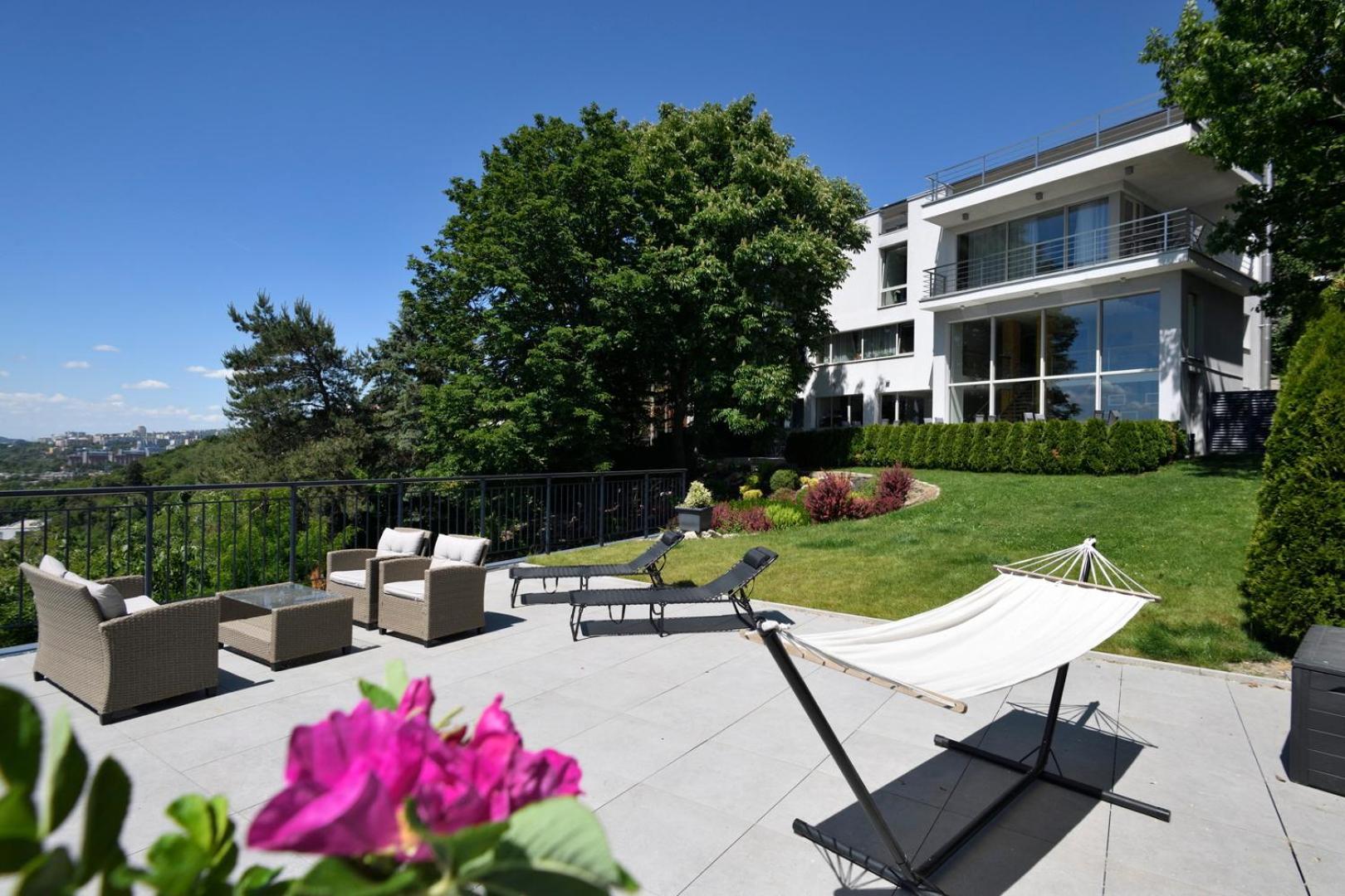 River View Apartments Hotel Братислава Екстериор снимка